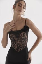 House of CB одећу 68JT301 никита црна хаљина од сатена и чипке - Image 11